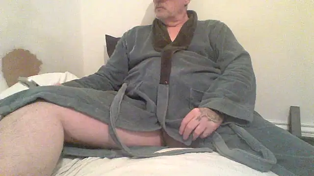 Snapshot of oldenglishguy chatting on January 2025 07:45:01 PM oldenglishguy online show from January 2025 07:45:01 PM