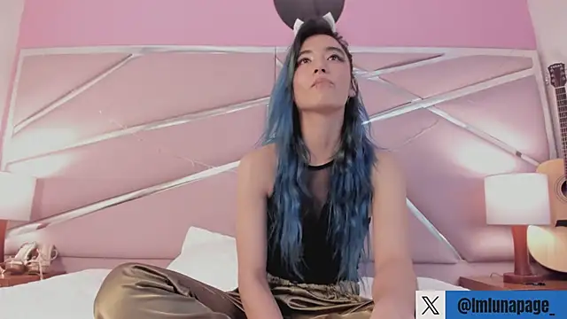 Lunapage online show from January 2025 07:07:01 PM