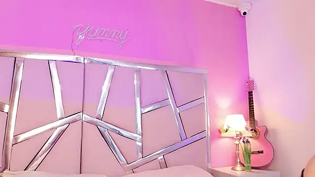 Lunapage online show from September 2025 09:07:02 PM
