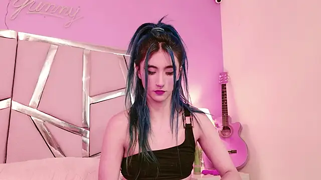 Lunapage online show from October 2025 09:11:01 PM