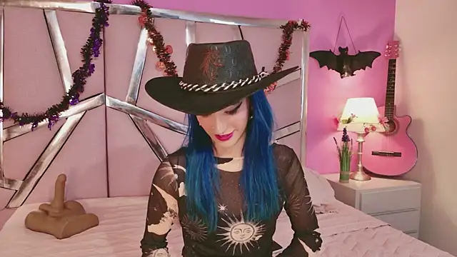 Lunapage online show from October 2025 08:42:01 PM