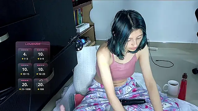 Snapshot of Camila---torres chatting on October 2025 02:20:01 AM Camila---torres online show from October 2025 02:20:01 AM