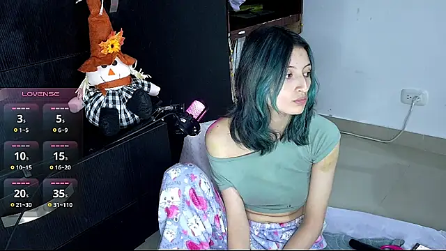 Snapshot of Camila---torres chatting on October 2025 02:25:02 AM Camila---torres online show from October 2025 02:25:02 AM