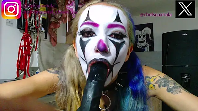 Snapshot of Eloise-brown chatting on September 2025 10:57:02 PM Eloise-brown online show from September 2025 10:57:02 PM