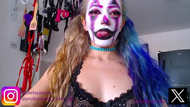 Snapshot of Eloise-brown chatting on September 2025 06:34:01 PM Eloise-brown online show from September 2025 06:34:01 PM