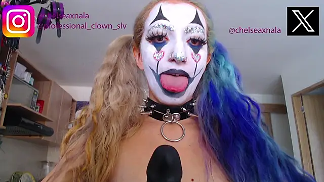 Snapshot of Eloise-brown chatting on September 2025 06:46:01 PM Eloise-brown online show from September 2025 06:46:01 PM