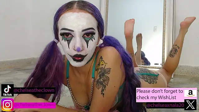 Snapshot of Eloise-brown chatting on November 2025 06:09:02 PM Eloise-brown online show from November 2025 06:09:02 PM