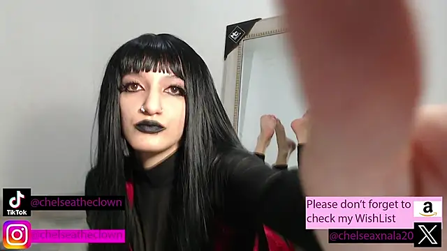 Snapshot of Eloise-brown chatting on November 2025 05:24:01 PM Eloise-brown online show from November 2025 05:24:01 PM