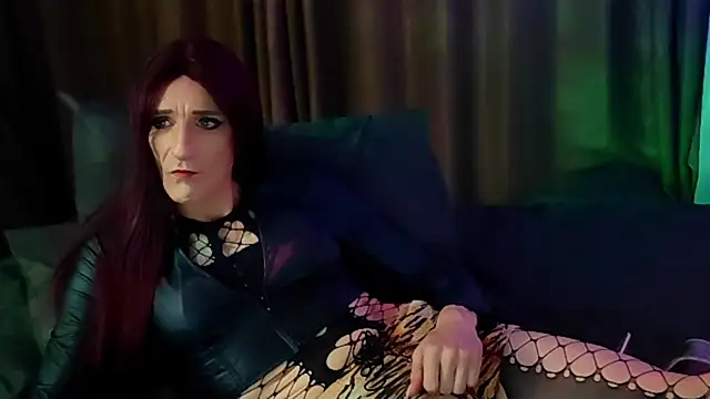 Snapshot of LuvNuk chatting on December 2024 11:02:01 PM LuvNuk online show from December 2024 11:02:01 PM