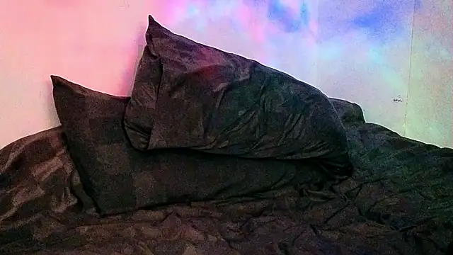 Snapshot of LuvNuk chatting on December 2024 07:44:01 AM LuvNuk online show from December 2024 07:44:01 AM