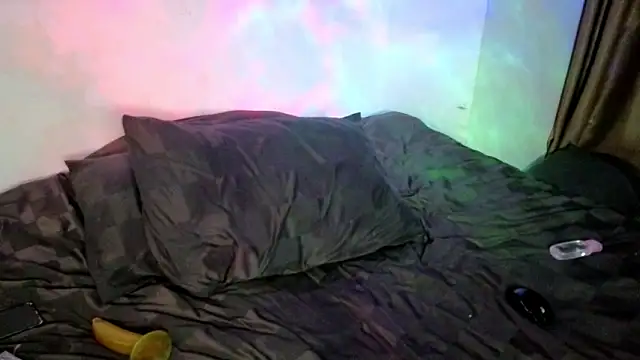 Snapshot of LuvNuk chatting on December 2024 11:44:01 AM LuvNuk online show from December 2024 11:44:01 AM