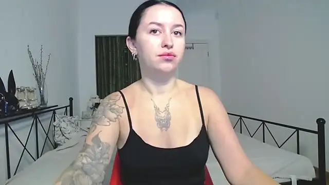 VioletCatt online show from September 2025 05:52:02 AM