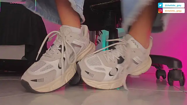 charlotte  grey online show from October 2025 11:55:01 AM