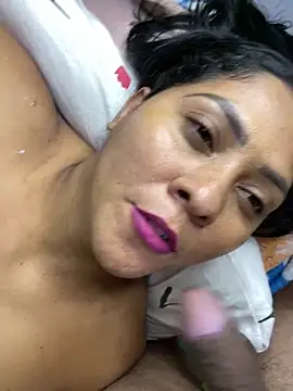 Snapshot of mayemarc chatting on September 2025 09:29:02 PM mayemarc online show from September 2025 09:29:02 PM