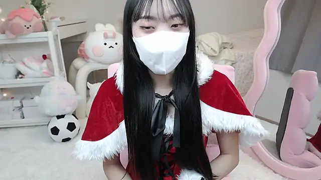 momo room online show from December 2024 04:09:01 AM