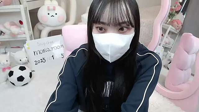 momo room online show from January 2025 04:04:01 AM