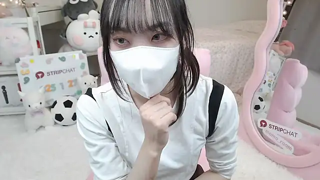 momo room online show from January 2025 01:30:02 PM