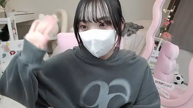 momo room online show from March 2025 10:34:02 AM