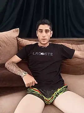 Snapshot of arenn1997 chatting on October 2025 12:26:02 PM arenn1997 online show from October 2025 12:26:02 PM