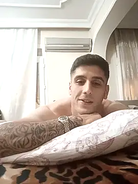 Snapshot of arenn1997 chatting on October 2025 12:11:02 AM arenn1997 online show from October 2025 12:11:02 AM