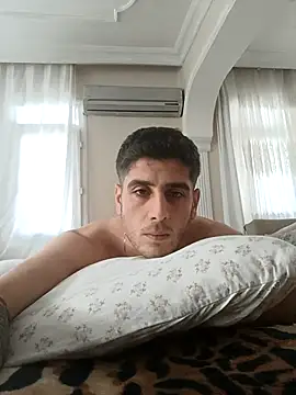 Snapshot of arenn1997 chatting on October 2025 12:49:02 PM arenn1997 online show from October 2025 12:49:02 PM