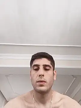 Snapshot of arenn1997 chatting on October 2025 12:11:01 PM arenn1997 online show from October 2025 12:11:01 PM