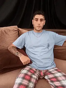 Snapshot of arenn1997 chatting on November 2025 12:16:02 PM arenn1997 online show from November 2025 12:16:02 PM