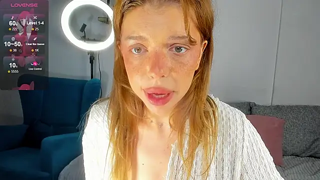 Snapshot of Hannah_Carr chatting on October 2025 07:23:02 PM Hannah Carr online show from October 2025 07:23:02 PM