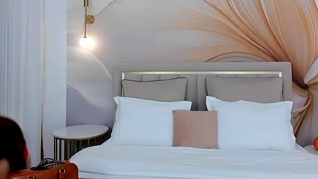 CamillaLarson online show from October 2025 03:06:01 AM