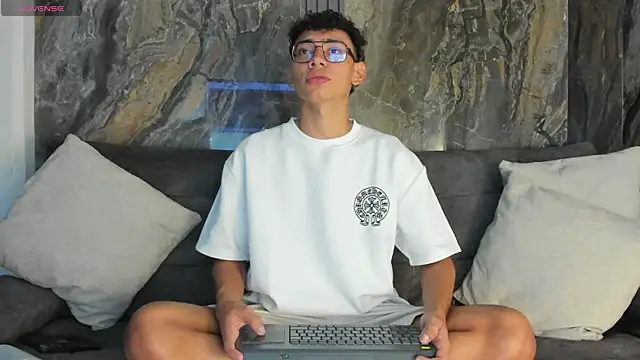 Snapshot of Daviid_laidd chatting on September 2025 08:14:01 PM Daviid laidd online show from September 2025 08:14:01 PM