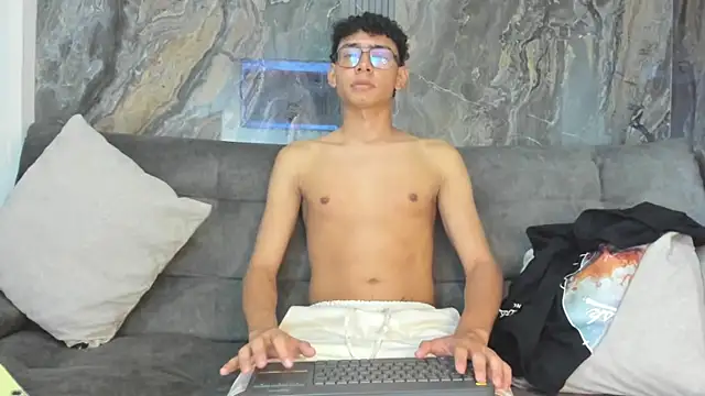 Snapshot of Daviid_laidd chatting on October 2025 07:58:02 PM Daviid laidd online show from October 2025 07:58:02 PM