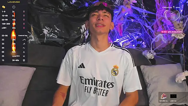 Snapshot of Daviid_laidd chatting on October 2025 09:05:02 PM Daviid laidd online show from October 2025 09:05:02 PM