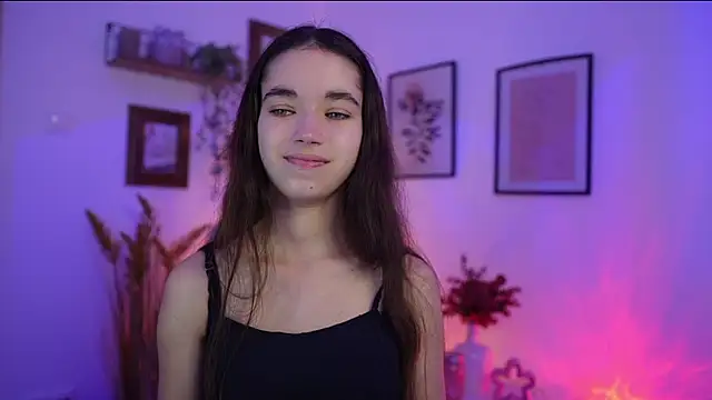 Gia Paige18 online show from November 2025 02:05:01 PM