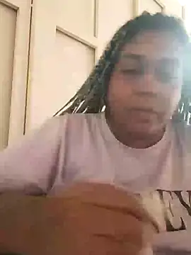 Snapshot of ELLA_KELLY chatting on January 2025 12:14:01 PM ELLA KELLY online show from January 2025 12:14:01 PM