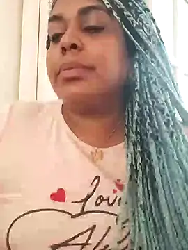 Snapshot of ELLA_KELLY chatting on January 2025 12:02:02 PM ELLA KELLY online show from January 2025 12:02:02 PM