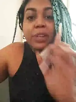 Snapshot of ELLA_KELLY chatting on February 2025 12:04:02 PM ELLA KELLY online show from February 2025 12:04:02 PM