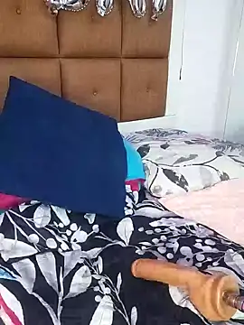 Snapshot of ELLA_KELLY chatting on February 2025 06:09:02 PM ELLA KELLY online show from February 2025 06:09:02 PM