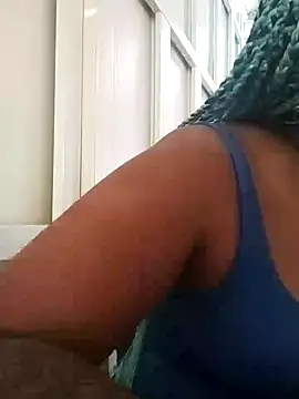 Snapshot of ELLA_KELLY chatting on February 2025 12:14:02 PM ELLA KELLY online show from February 2025 12:14:02 PM