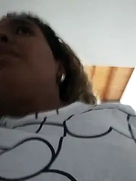 Snapshot of ELLA_KELLY chatting on October 2025 11:33:01 AM ELLA KELLY online show from October 2025 11:33:01 AM