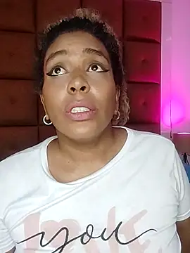 Snapshot of ELLA_KELLY chatting on October 2025 12:11:01 PM ELLA KELLY online show from October 2025 12:11:01 PM