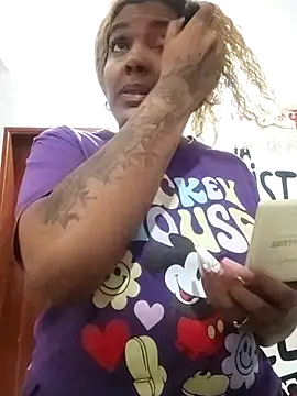 Snapshot of ELLA_KELLY chatting on November 2025 11:45:01 AM ELLA KELLY online show from November 2025 11:45:01 AM