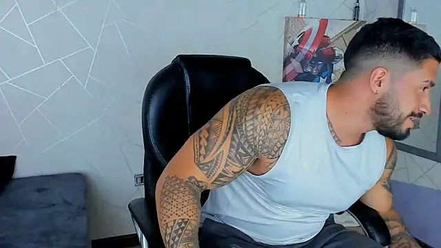 Cristian Walker online show from January 2025 11:52:02 PM