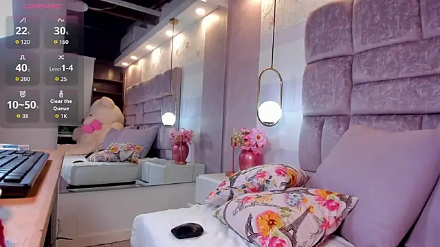 Snapshot of amina_west chatting on September 2025 11:17:02 PM amina west online show from September 2025 11:17:02 PM