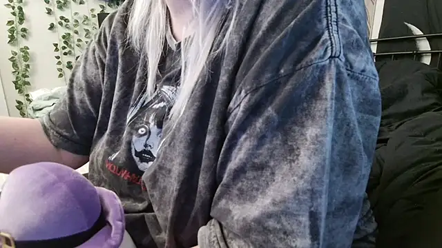 Snapshot of doomednympho chatting on November 2025 08:42:01 PM doomednympho online show from November 2025 08:42:01 PM