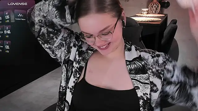 EvaBae online show from January 2025 12:41:02 PM