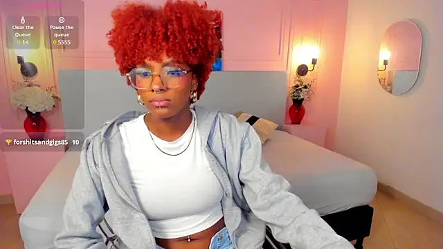 LiannaDixon online show from February 2025 03:31:01 PM