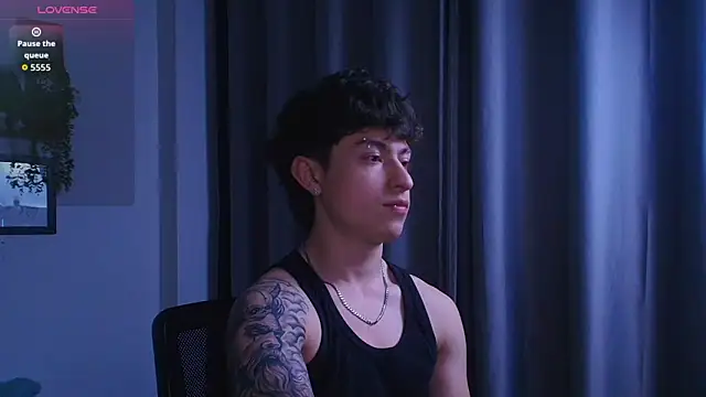 Snapshot of Ares_Dickson chatting on October 2025 03:29:01 AM Ares Dickson online show from October 2025 03:29:01 AM