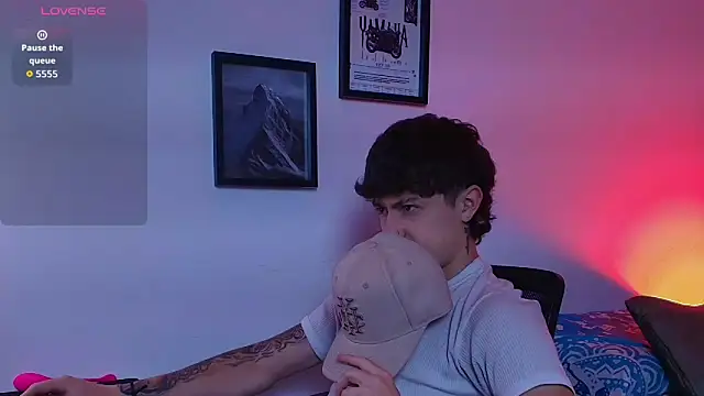 Snapshot of Ares_Dickson chatting on November 2025 09:03:02 PM Ares Dickson online show from November 2025 09:03:02 PM