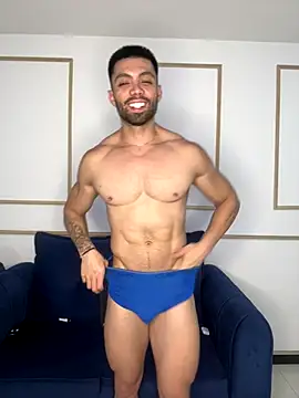 Mackenzzie 777  online show from October 2025 11:01:02 PM