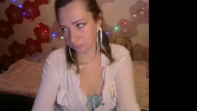 Snapshot of Queen_Daenerys chatting on November 2025 07:12:02 PM Queen Daenerys online show from November 2025 07:12:02 PM